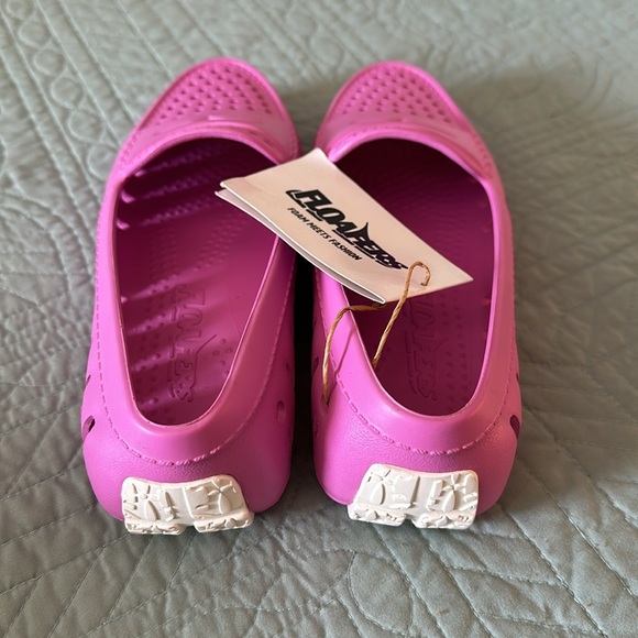 floafers - Picture 2 of 2